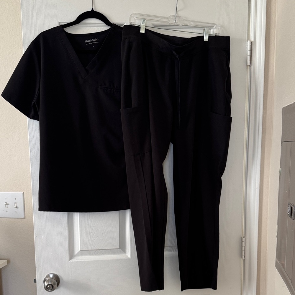 Mandala Black Women's Scrub Set